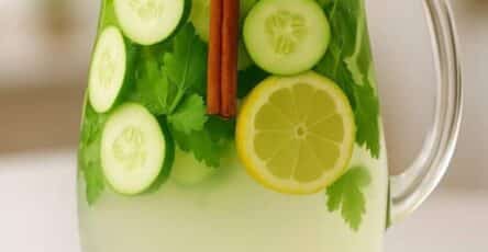 Acqua di cetriolo e limone