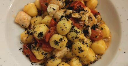 Gnocchi salmone pomodorini