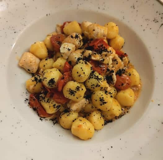 Gnocchi salmone pomodorini