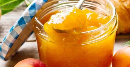 Marmellata di albicocche senza zucchero