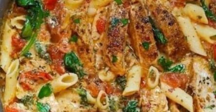 Penne pollo pancetta spinaci