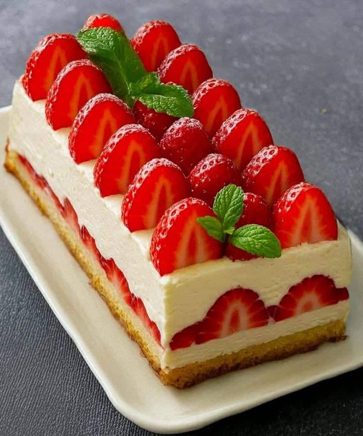 Terrina di savoiardi alle fragole