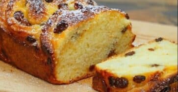 Torta morbida all'uvetta
