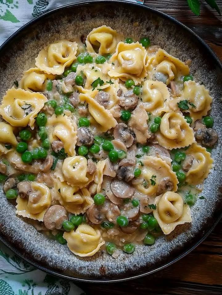 Tortellini cremosi alla boscaiola