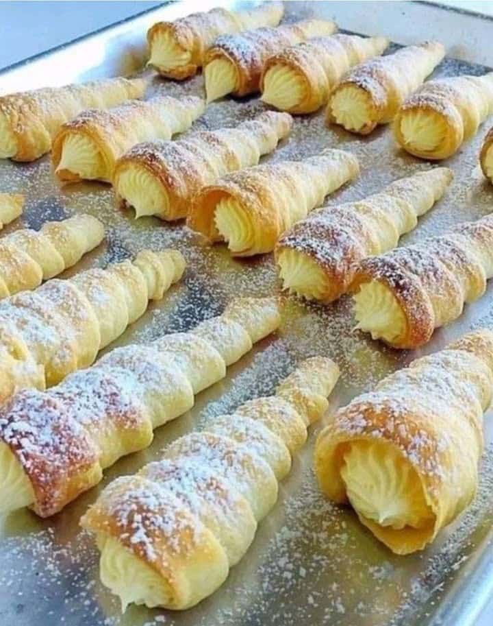 Cannoncini ripieni di crema
