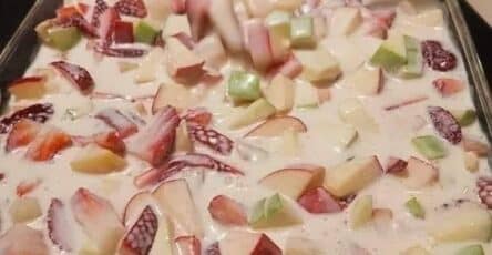 Dessert di frutta estiva