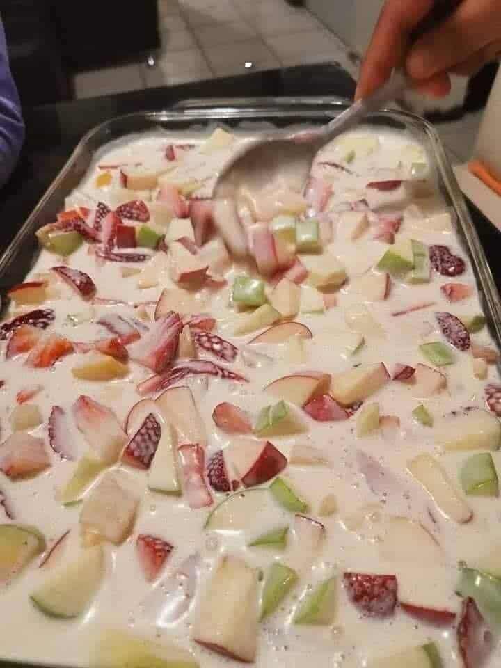 Dessert di frutta estiva