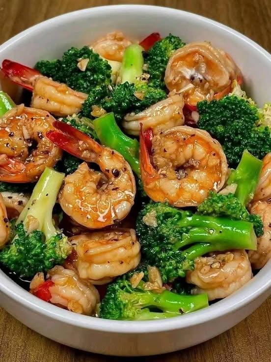 Gamberi e broccoli fritti